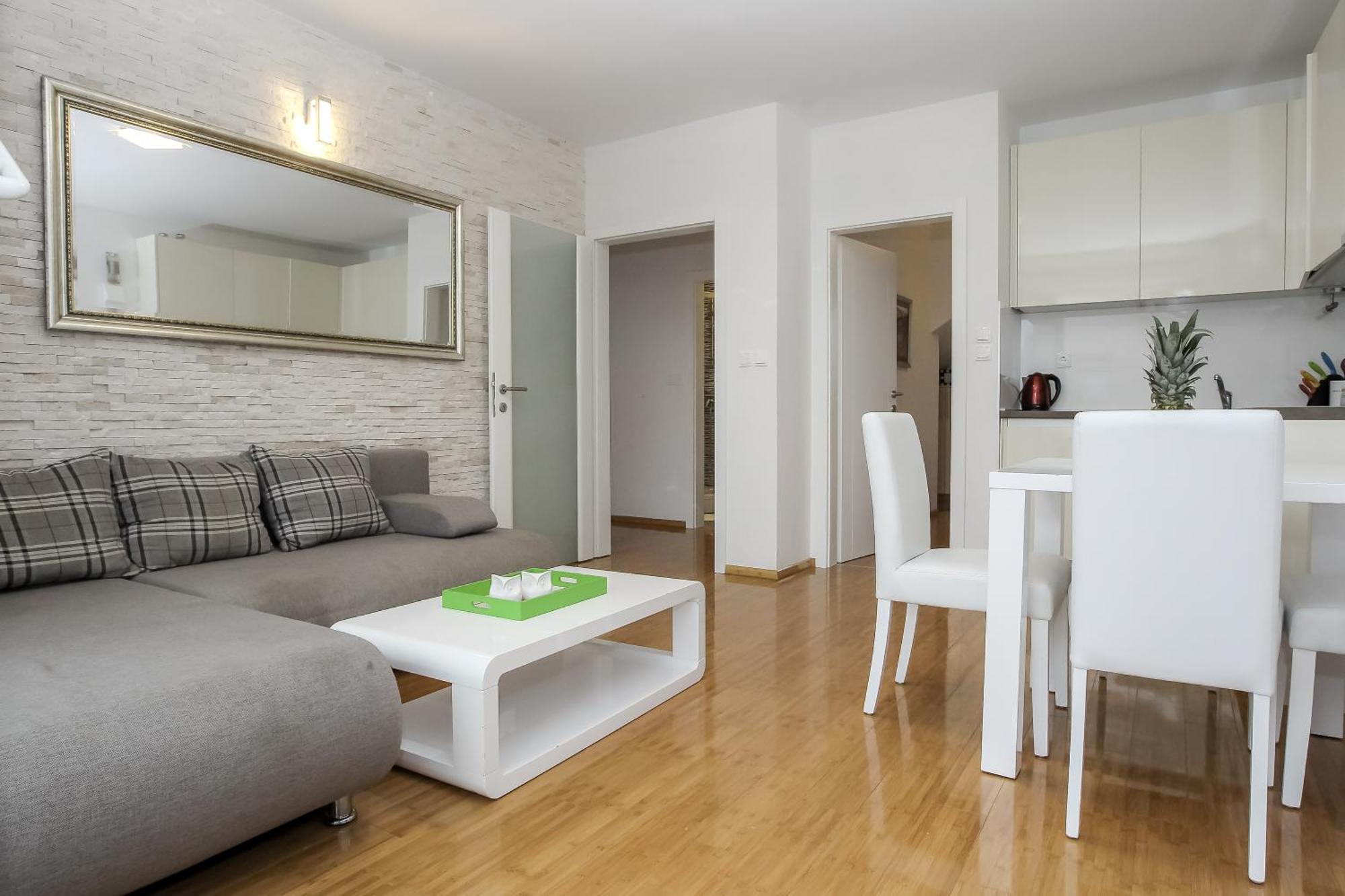 Apartments Tomana ノヴァリャ 部屋 写真